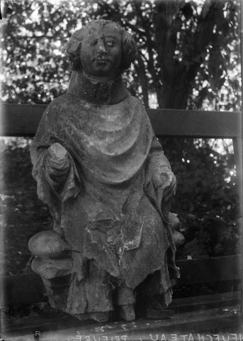 Statue du Prieuré