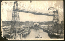 Le port militaire de Brest : Vue du pont transbordeur prise du chemin de ronde