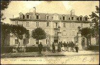 Carte postale intitulée "Vichy. L'hôpital militaire". Correspondance de Raymond Paillart à son fils Louis
