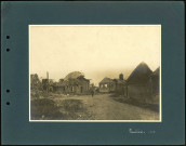 Feuillères (Somme). Le village en ruines