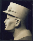 Sculpture de la tête du général Leclerc. Vue de profil