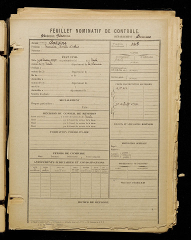 Catoire, Maurice Emile Arthur, né le 15 mars 1898 à Nesle (Somme), classe 1918, matricule n° 445, Bureau de recrutement de Péronne
