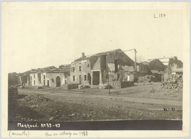 MANHOUE (MOSELLE). VUE DU VILLAGE EN 1918