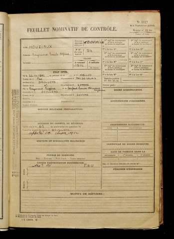 Houziaux, Raymond Emile Alfred, né le 22 octobre 1892 à Halloy (Pas-de-Calais), classe 1912, matricule n° 54, Bureau de recrutement d'Abbeville
