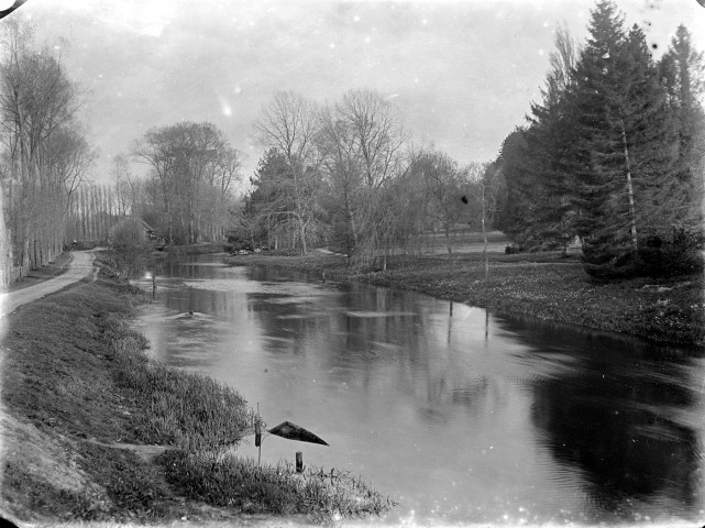 Paysage des bords de la Somme. Le chemin de halage