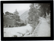 (Suisse) - Vue prise à Zermatt - Chemin dans le haut du village - 1903