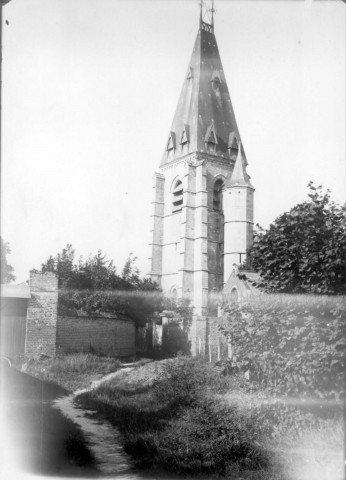 Eglise de Pertain, vue extérieure : le clocher