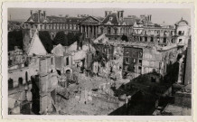 Amiens. Le palais de Justice et la Maison Devred après les bombardements de 1940
