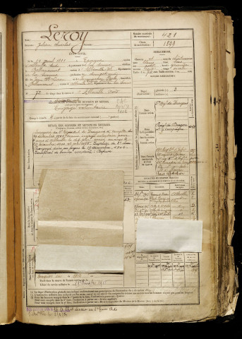 Leroy, Julien Charles, né le 10 avril 1881 à Épagne-Épagnette (Somme), classe 1901, matricule n° 421, Bureau de recrutement d'Abbeville