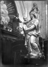 Eglise de Conty : statue de la Vierge à l'Enfant sculptée par Crescent