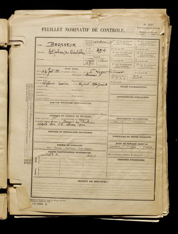 Brasseur, Alphonse Adolphe, né le 12 juillet 1891 à Saint-Léger-lès-Domart (Somme), classe 1911, matricule n° 294, Bureau de recrutement d'Abbeville