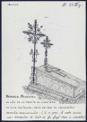 Bussus-Bussuel : croix de fer et concession abandonnée dans le cimetière - (Reproduction interdite sans autorisation - © Claude Piette)