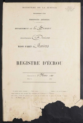 Maison d'arrêt d'Amiens. Arrêt. Registre d'écrou : numéros 1 à 899. 05 mars 1920 - 23 avril 1921