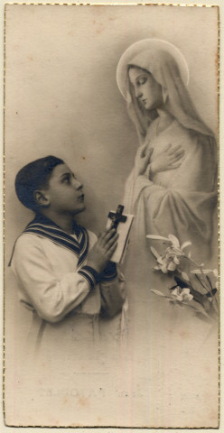 Un enfant en prière devant la Vierge Marie. Souvenir de communion solennelle de Jean Patoulet faite en l'église d'Aumale le 4 juin 1939