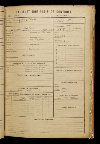 Boulanger, Paul, né le 11 juillet 1897 à Paris 12e Arrondissement (Paris), classe 1917, matricule n° 867, Bureau de recrutement d'Abbeville