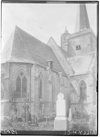 Eglise, vue extérieure : l'abside, le cimetière