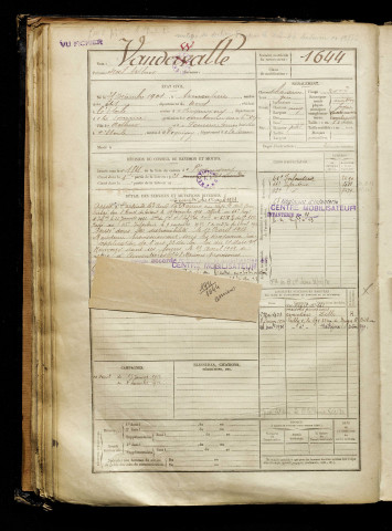 Vandewalle, Noël Arthur, né le 25 décembre 1901 à Armentières (Nord), classe 1921, matricule n° 1644, Bureau de recrutement d'Amiens