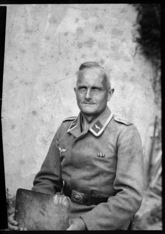 Portrait en buste d'un sous-officier de la Luftwaffe. Unteroffizier (sergent)