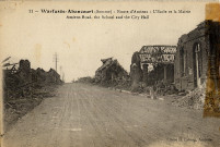 Warfusée-Abancourt (Somme) - Route d'Amiens - L'Ecole et la Mairie.- Amiens Road, the School and the City Hall