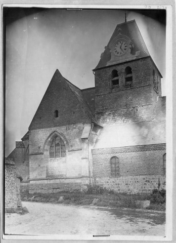 Sancourt. Vue extérieure de l'église