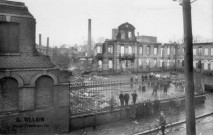 Grève de 1906. La façade de l'usine Riquier après l'incendie du 4 mars 1912
