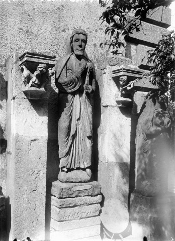 Epinal. Musée Chaumousey : statue provenant de l'église
