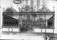 Eglise de Saint-Riquier, vue intérieure : les grilles du choeur