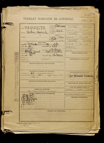 Vaquette, Isidore Auguste, né le 10 novembre 1890 à Lille (Nord), classe 1910, matricule n° 1002, Bureau de recrutement de Péronne
