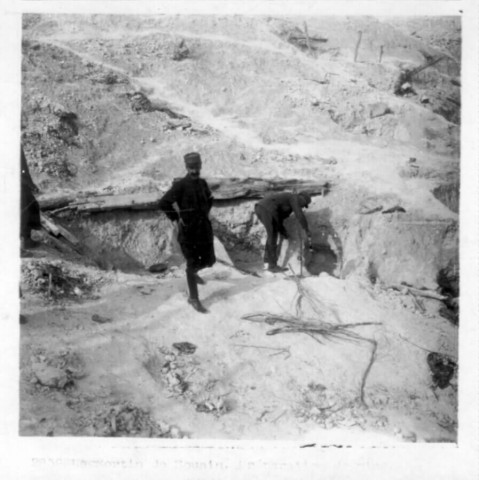 Guerre 1914 1918. Paysage de tranchées et de trous de mines