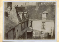 Amiens. Rue Gresset. Vue de la cour intérieure de la maison Leblanc négociants en vin, maison de la famille Manessier