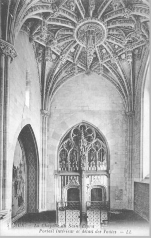 La chapelle du Saint-Esprit - Portail intérieur et détail des voûtes