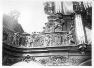 Abbaye de Valloires, vue intérieure de la chapelle : tribune sculptée du buffet d'orgue