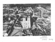 Corbie. Vue aérienne de la ville, l'abbatiale, le centre ville