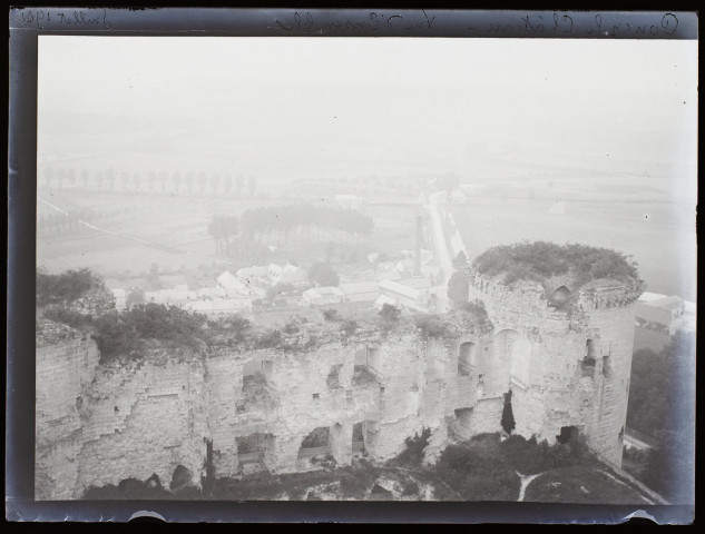 Coucy-le-Château vue d'ensemble - juillet 1901