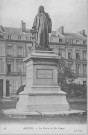 La statue de Du Cange