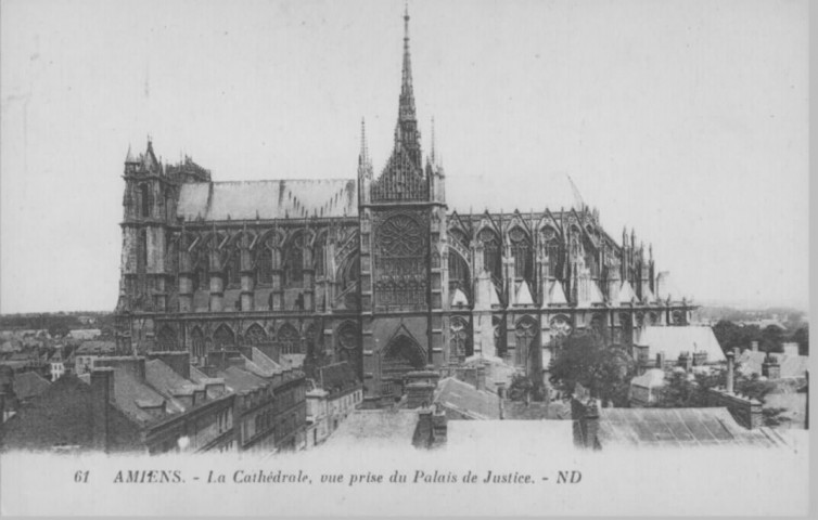La cathédrale, vue prise du palais de justice