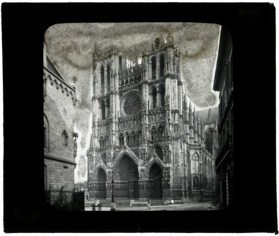 Amiens. La cathédrale. La façade