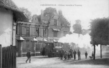 Château incendié et Tramway