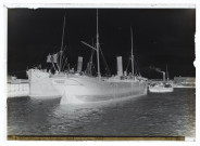 Vaisseau de guerre sortant du port - mai 1896