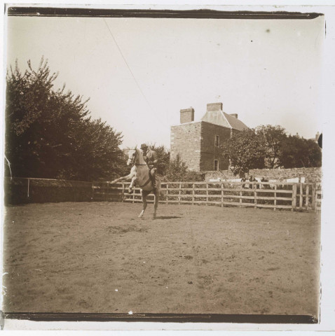 Homme sur un cheval