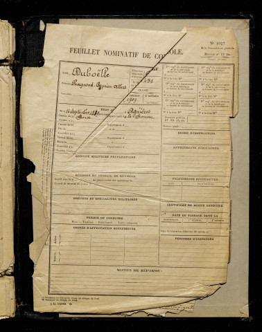 Duboëlle, Raymond Cyprien Albert, né le 16 septembre 1889 à Hescamps (Somme), classe 1909, matricule n° 1431, Bureau de recrutement d'Amiens