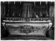 Eglise de Toutencourt : l'autel richement sculpté