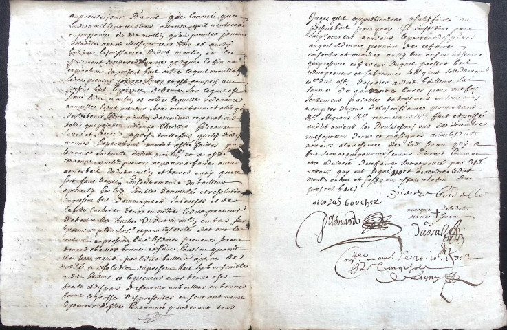 Etude de Me Jean Duval à Amiens (étude n°8). Minutes de l'année 1702