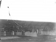 L'hippodrome d'Amiens en 1910. Les tribunes en bois