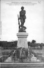 Dompierre en Santerre (Somme) Le Monument commémoratif élevé aux Enfants de Dompierre tombés au cours de la Grande Guerre (1914 1918)