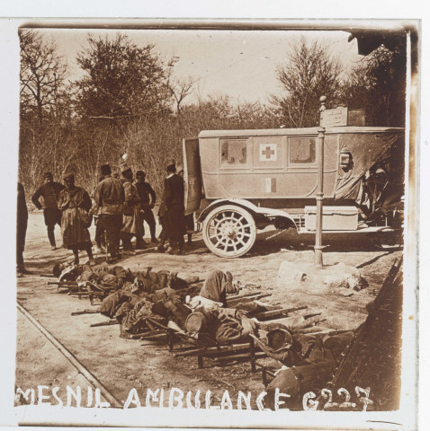 Calonne, carrefour du Mesnil, ambulance, G227