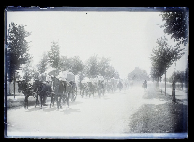 Boulevards extérieurs, train des équipages - 14 juillet 1900