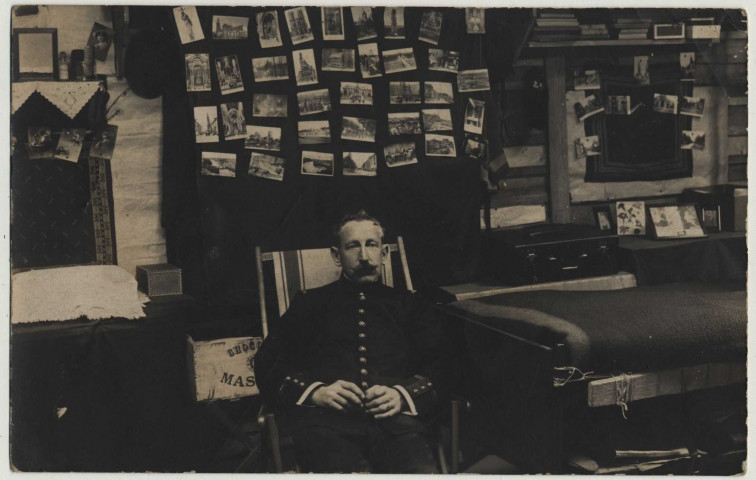 Portrait de Fernand Carré, lieutenant au 16e Régiment d'Infanterie, en détention au camp de Halle-am-Saale en Allemagne