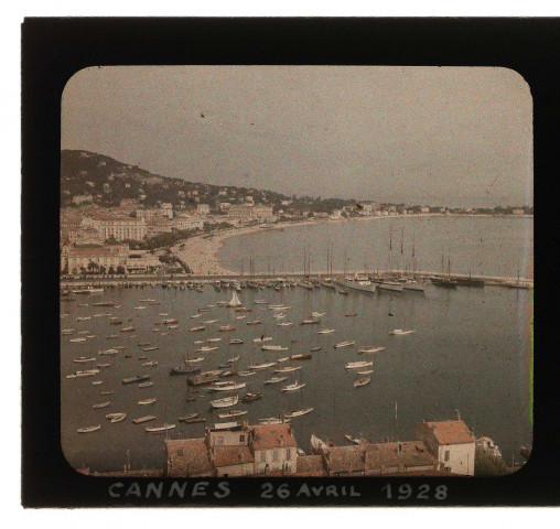 Cannes (Alpes-Maritimes) Panorama sur le port