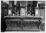 Eglise d'Aubercourt : l'autel richement sculpté